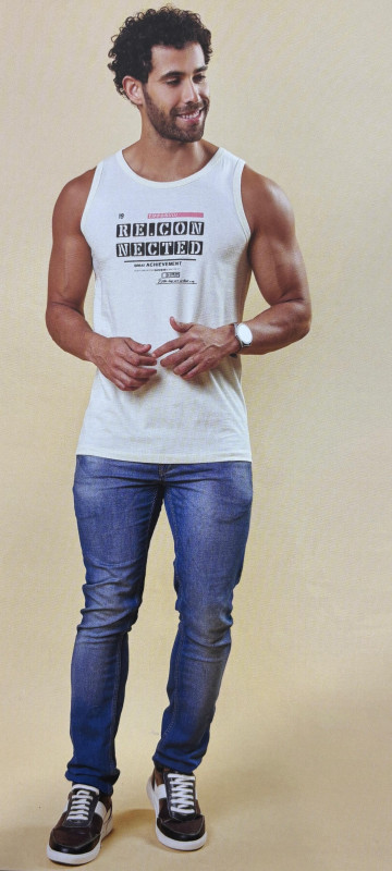 Men Regular Fit Typographic Sleeveless Vest with Scoop Neck AGL3